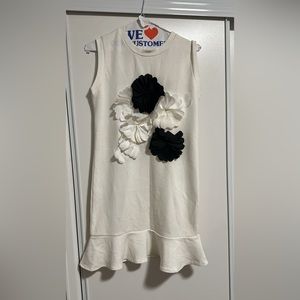 Black and white floral dress, brand new no tag